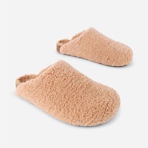NWT INTENTIONALLY BLANK Tan Fuzzy Slippers